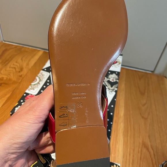 Dolce & Gabbana ceystal embellised thong flat  sandals Size 36 - Picture 7 of 10